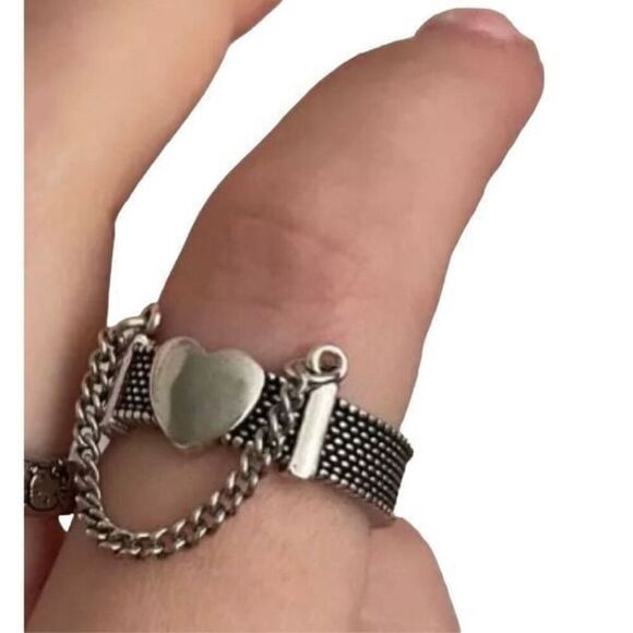 The Unchain My Heart Ring in antiqued Tibetan Silver 925 - Picture 1 of 15